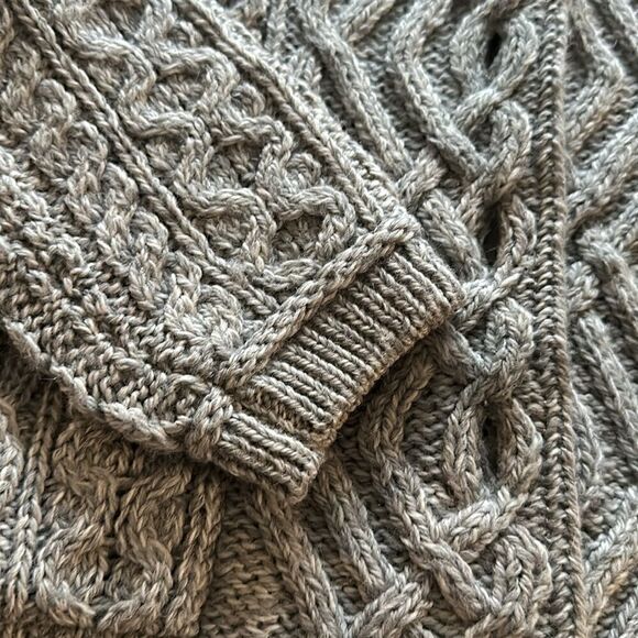 Aran Crafts | Merino Wool Long Boyfriend Button Front Cardigan in Soft Grey | M - Picture 4 of 5